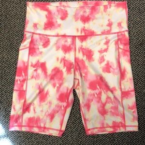 Ideology legging shorts Sz L Great condition. Has pockets Very soft material